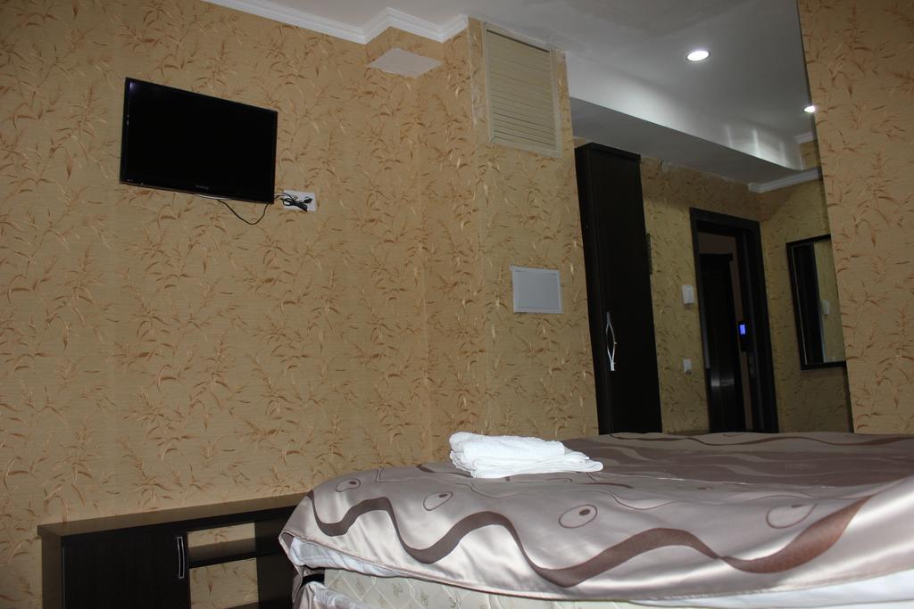Home Hotel Astana Room photo